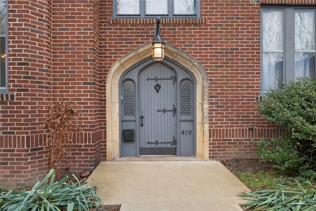 419 N Main St