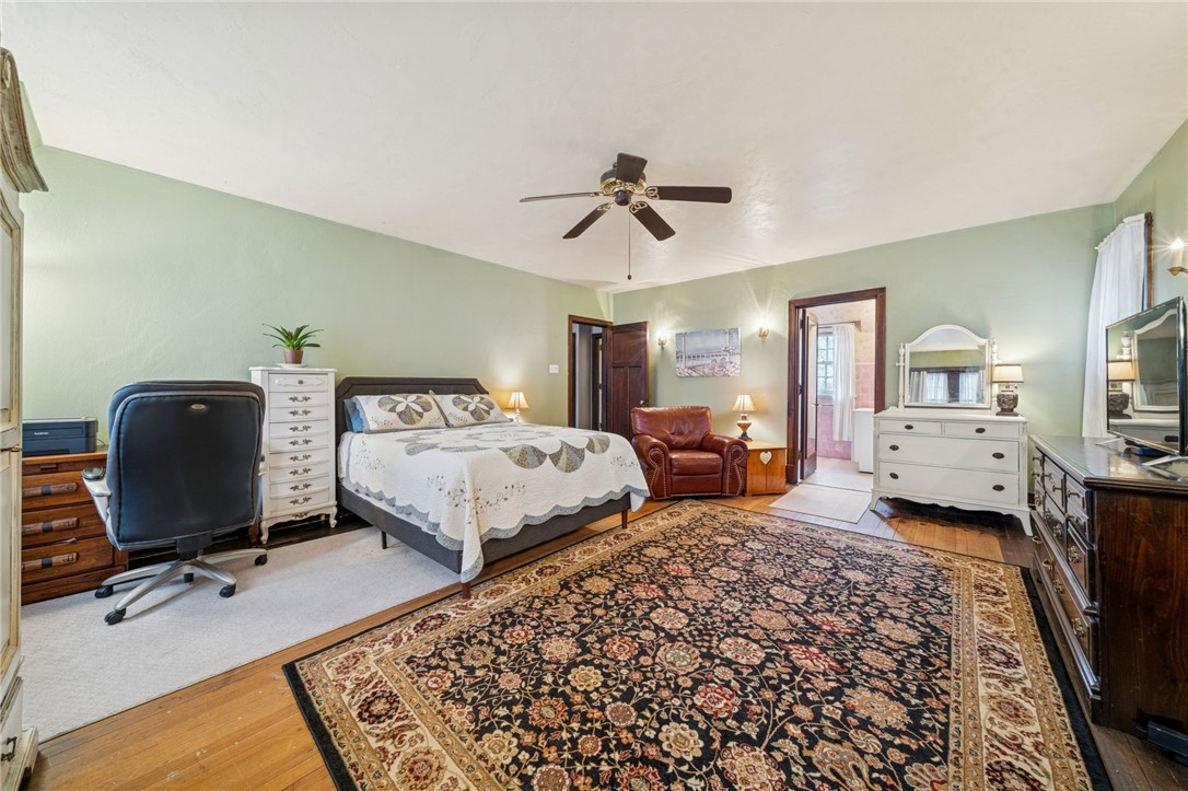 419 N Main St