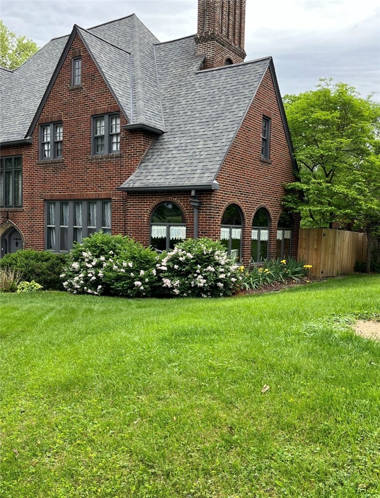 419 N Main St