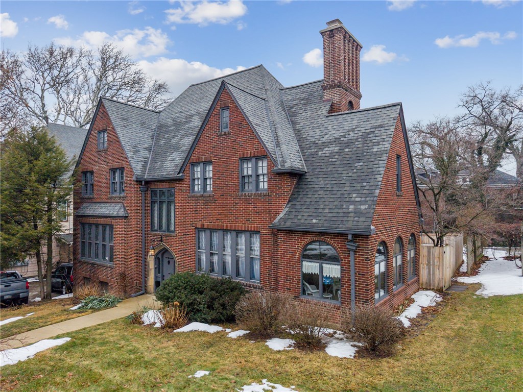 419 N Main St