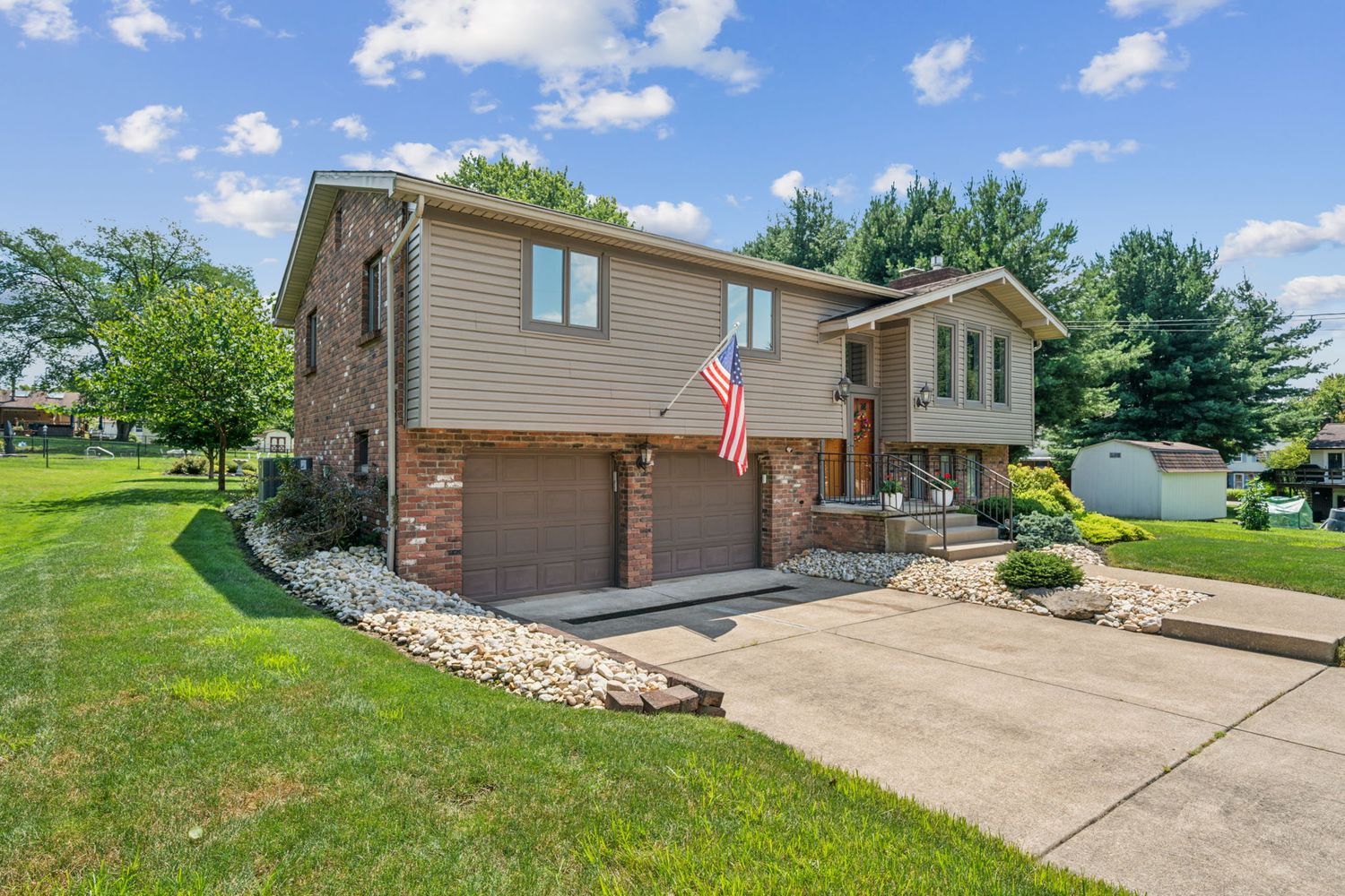 141 Saunders Station