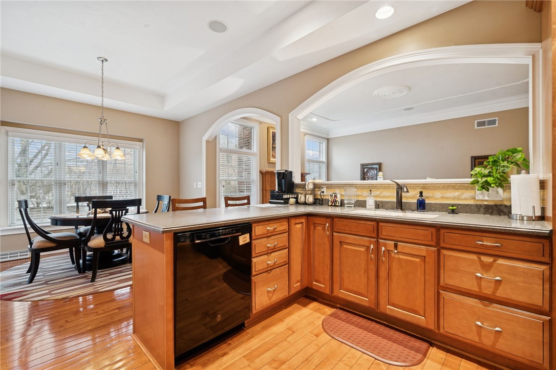 1012 Country Club Dr