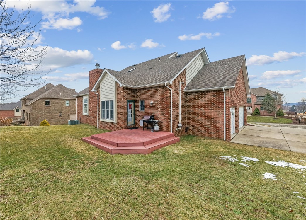 1012 Country Club Dr