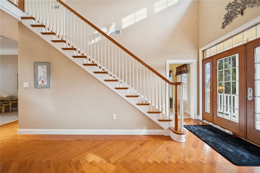 1012 Country Club Dr