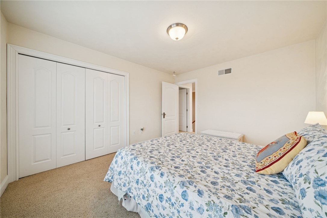 1012 Country Club Dr