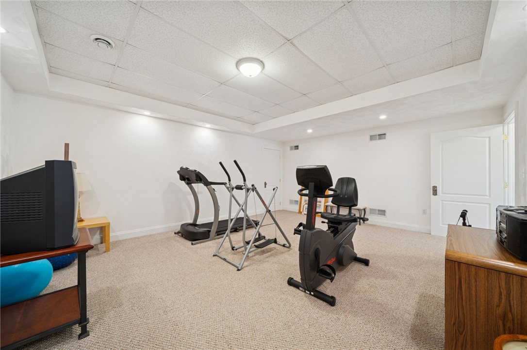 1012 Country Club Dr