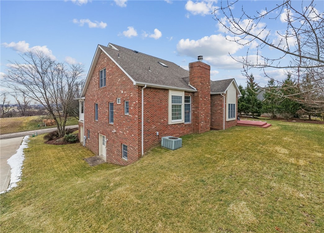 1012 Country Club Dr