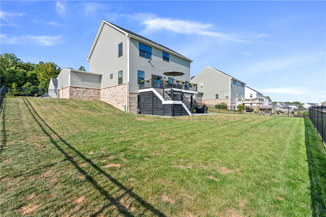 1043 Wedgewood Dr