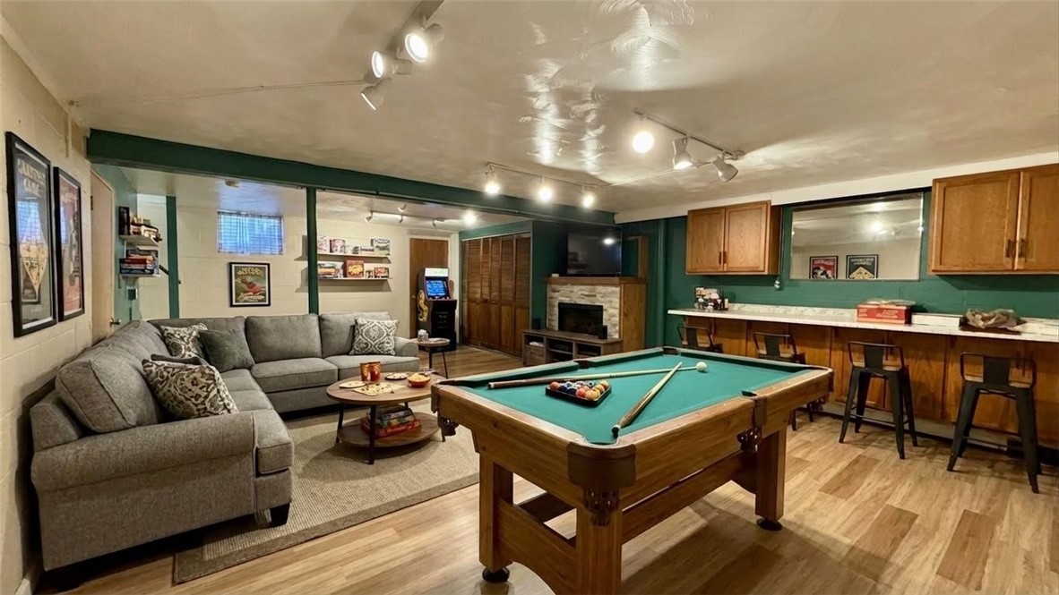 100 Pinewood Dr