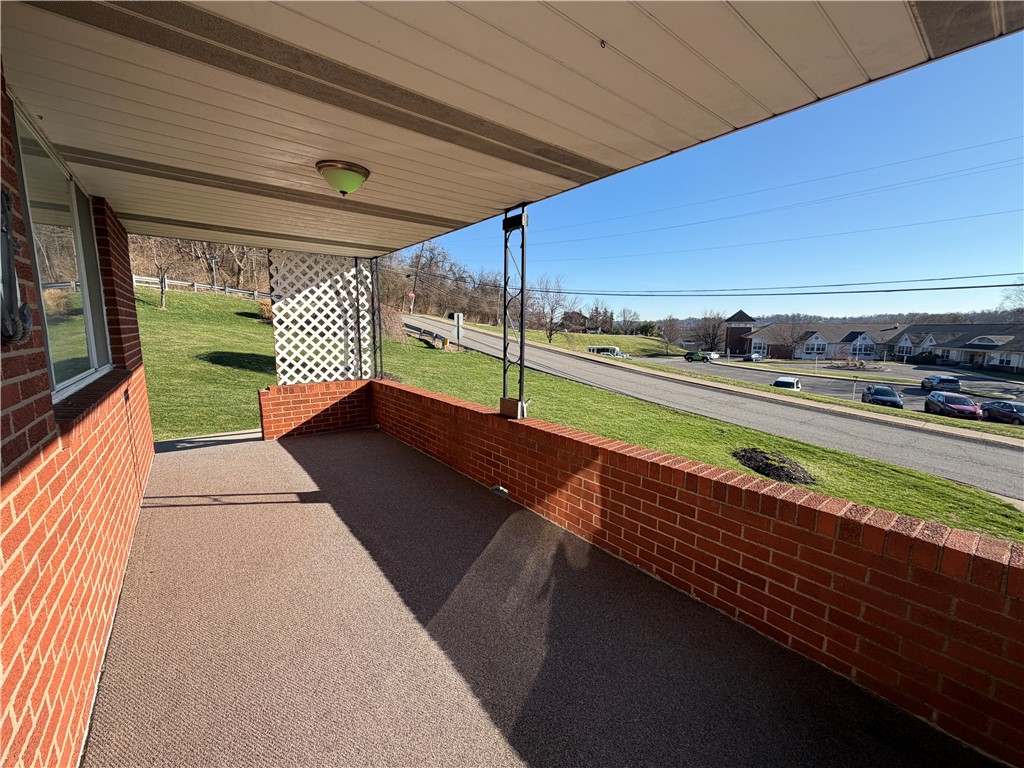 100 Pinewood Dr
