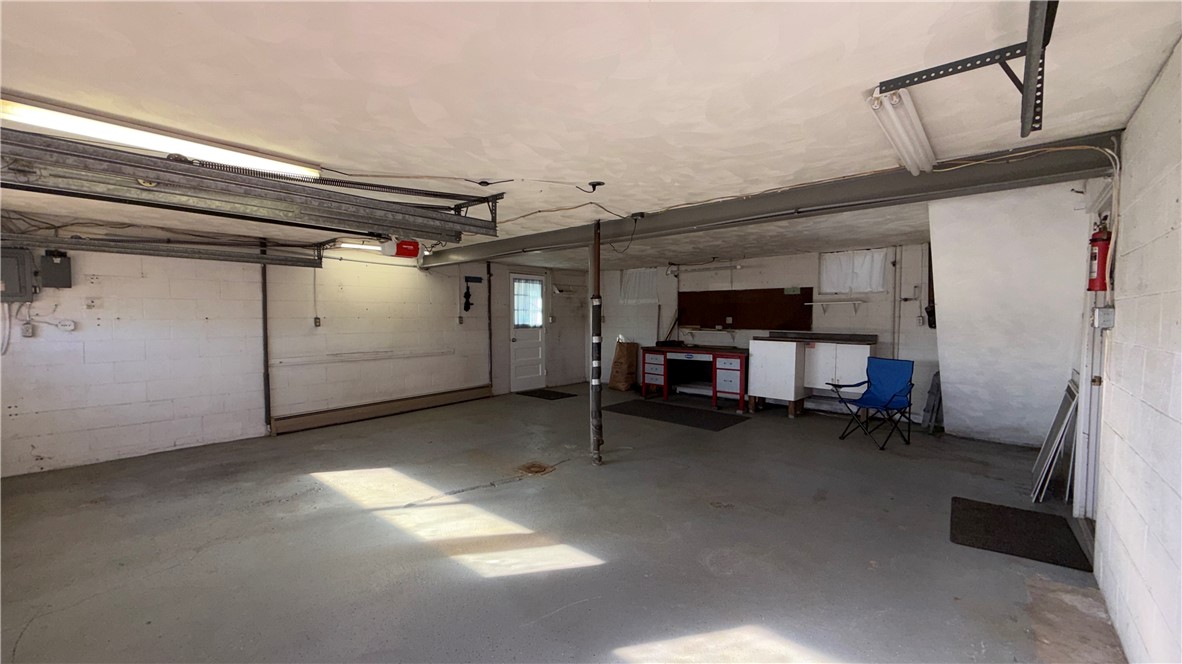 100 Pinewood Dr