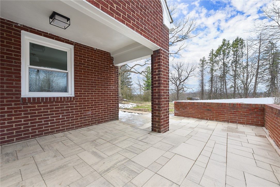 105 Weller Dr
