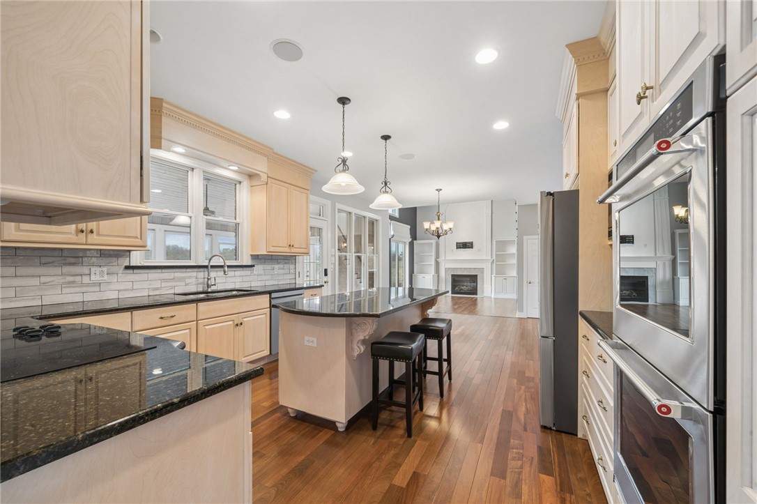 805 Saddleback Ct