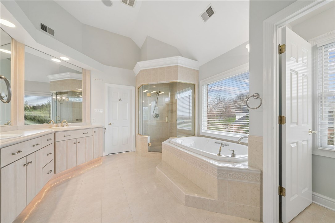 805 Saddleback Ct