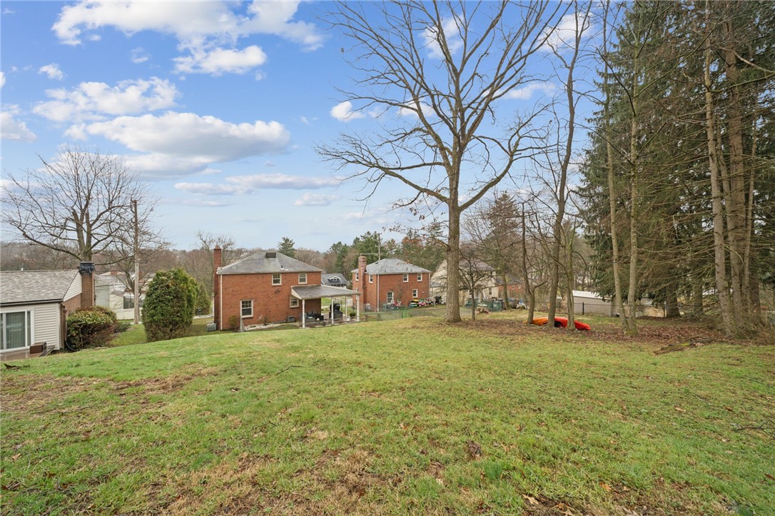 591 Thompson Run Rd
