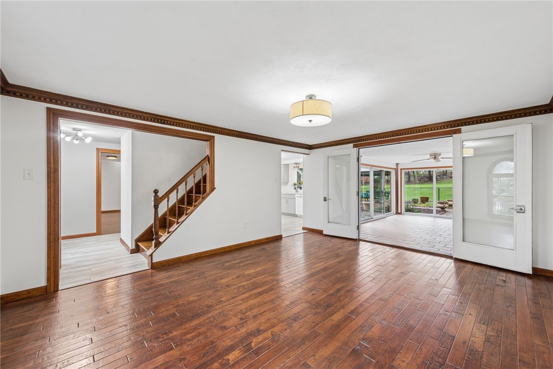 2242 Woodmont Dr