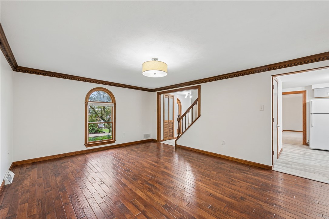 2242 Woodmont Dr