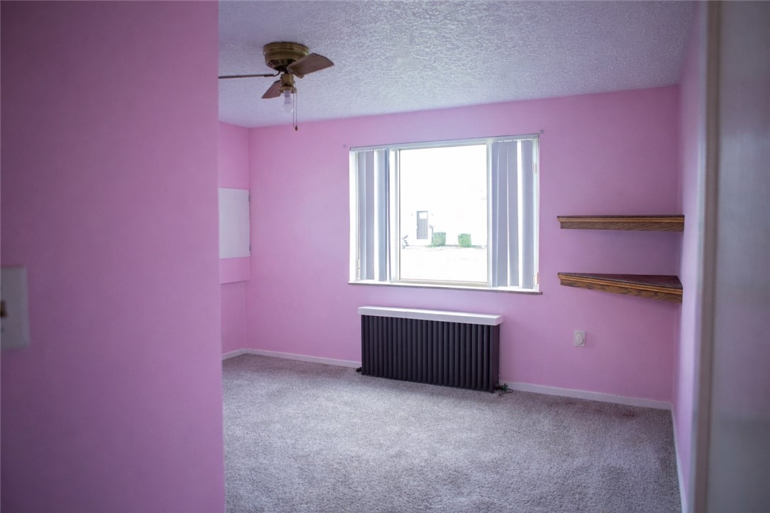 24 Foreman Ave