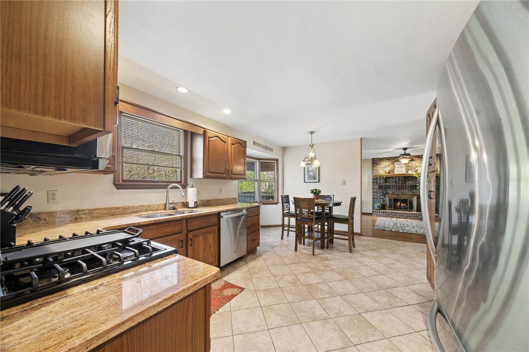 3239 Ridgeway Rd