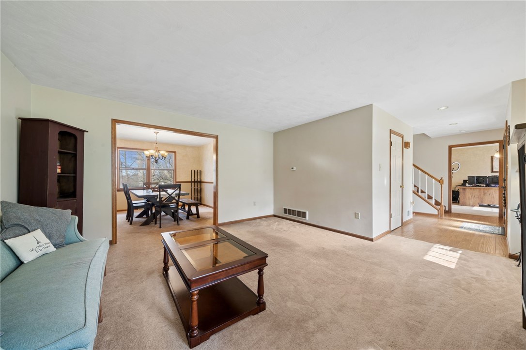 3239 Ridgeway Rd