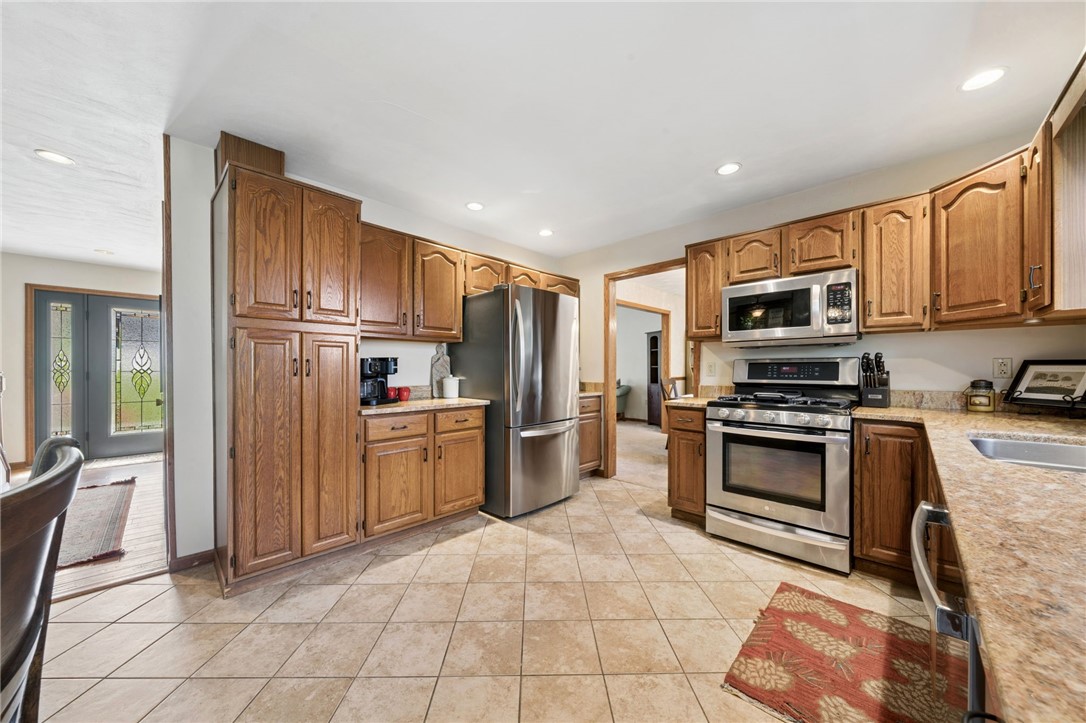 3239 Ridgeway Rd