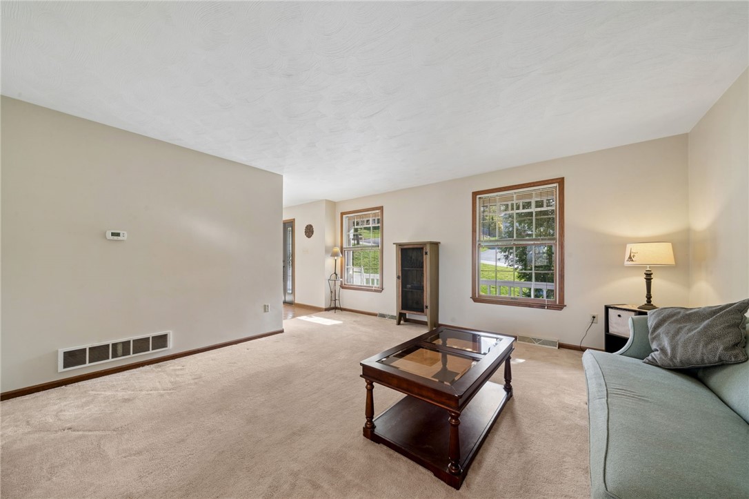 3239 Ridgeway Rd