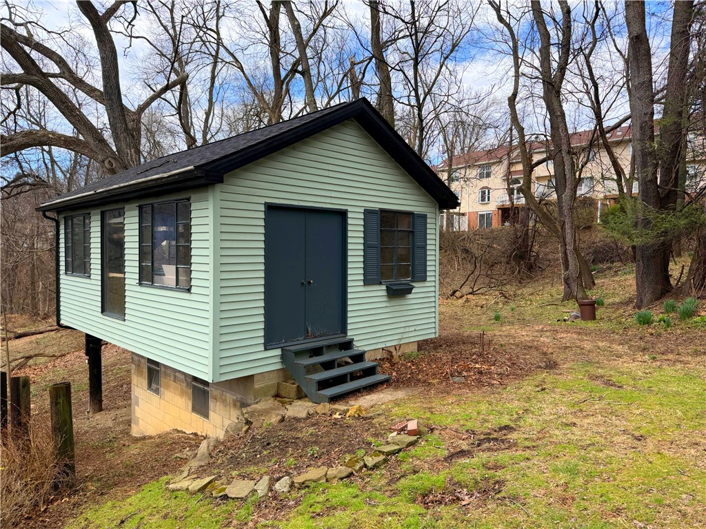 302 Duff Rd