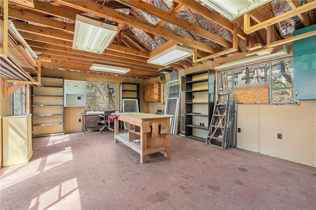 302 Duff Rd