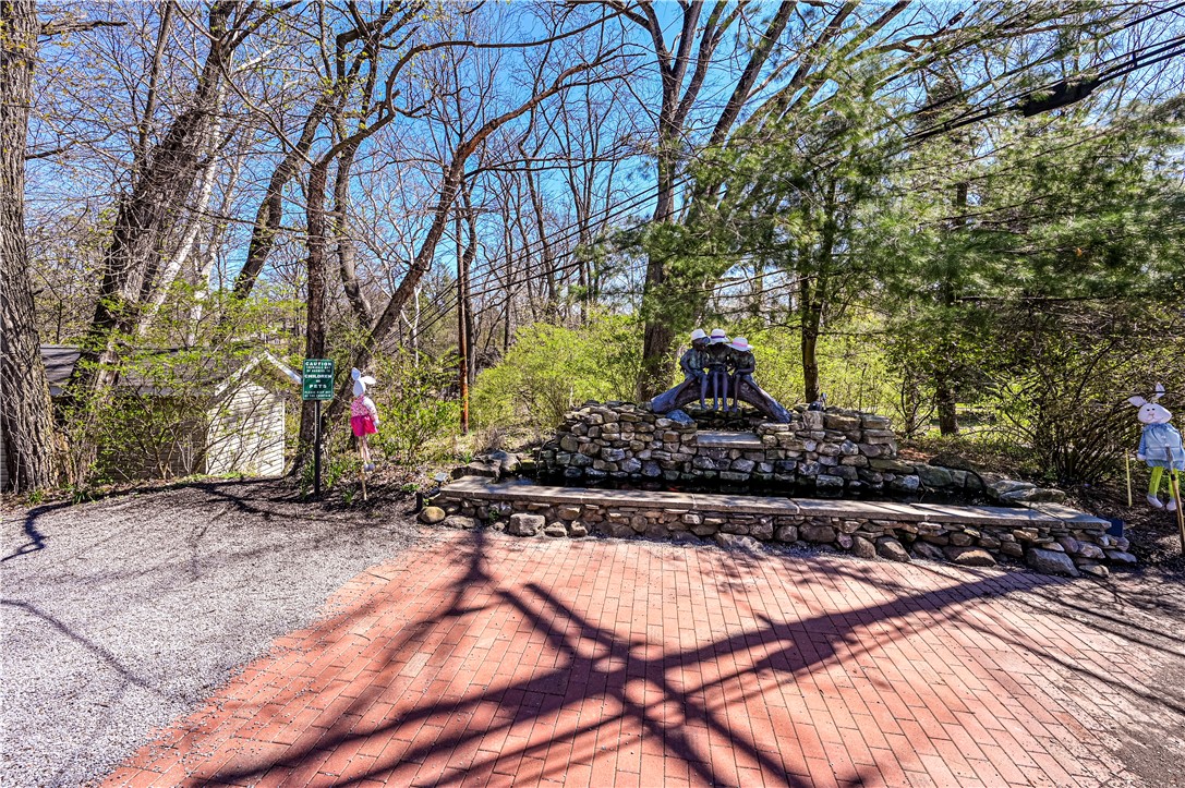 217 Monroe Dr