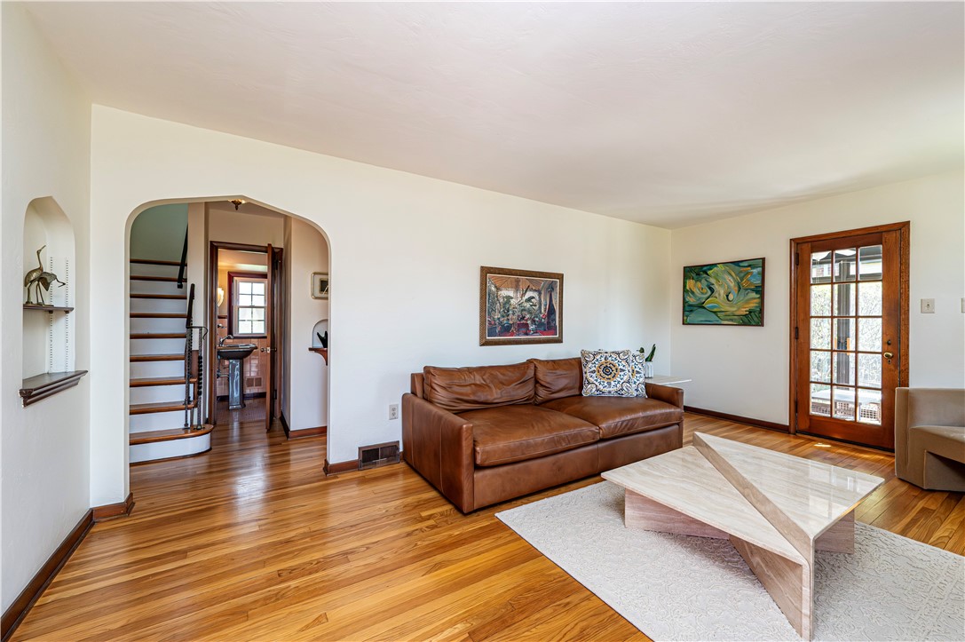 217 Monroe Dr