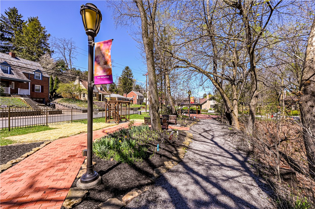 217 Monroe Dr