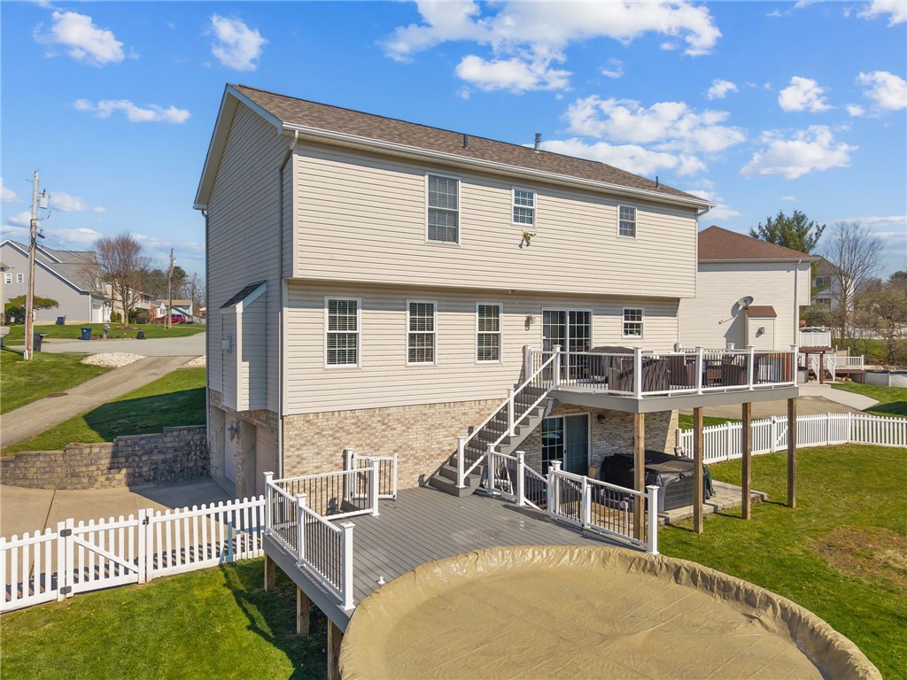 388 Rose Ave
