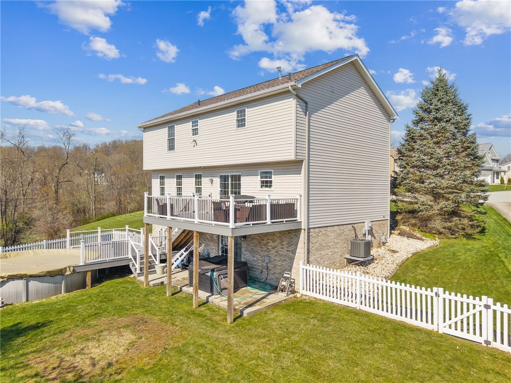 388 Rose Ave
