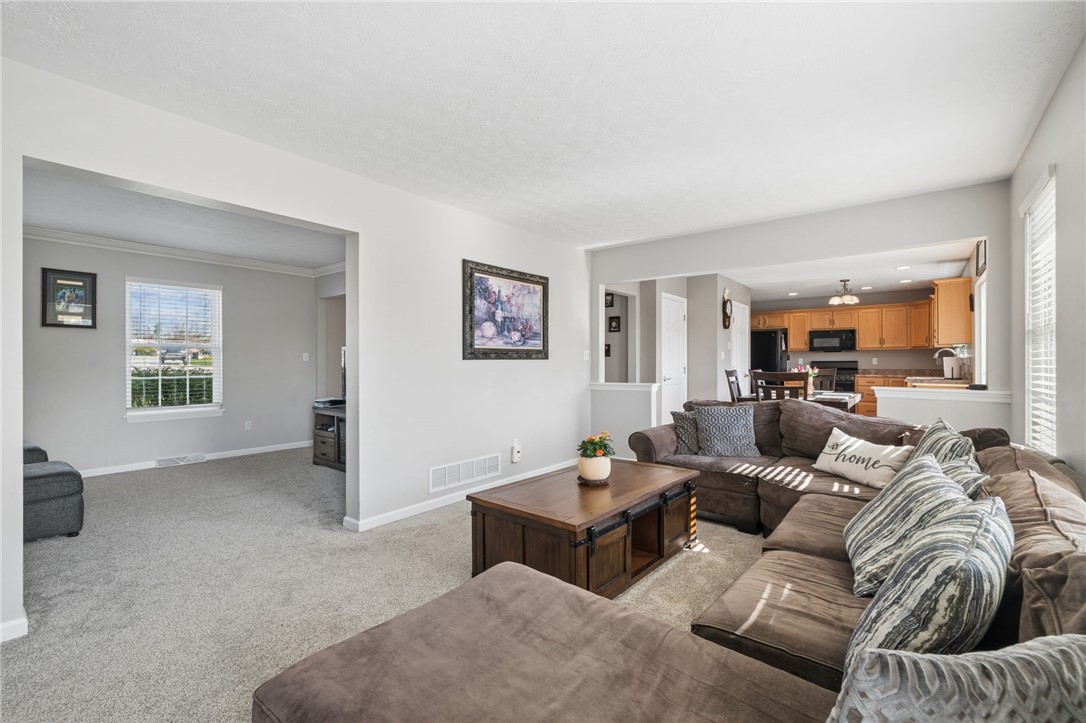 388 Rose Ave