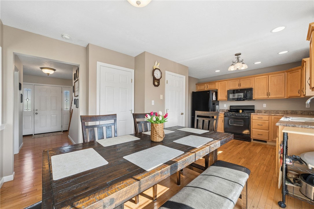 388 Rose Ave
