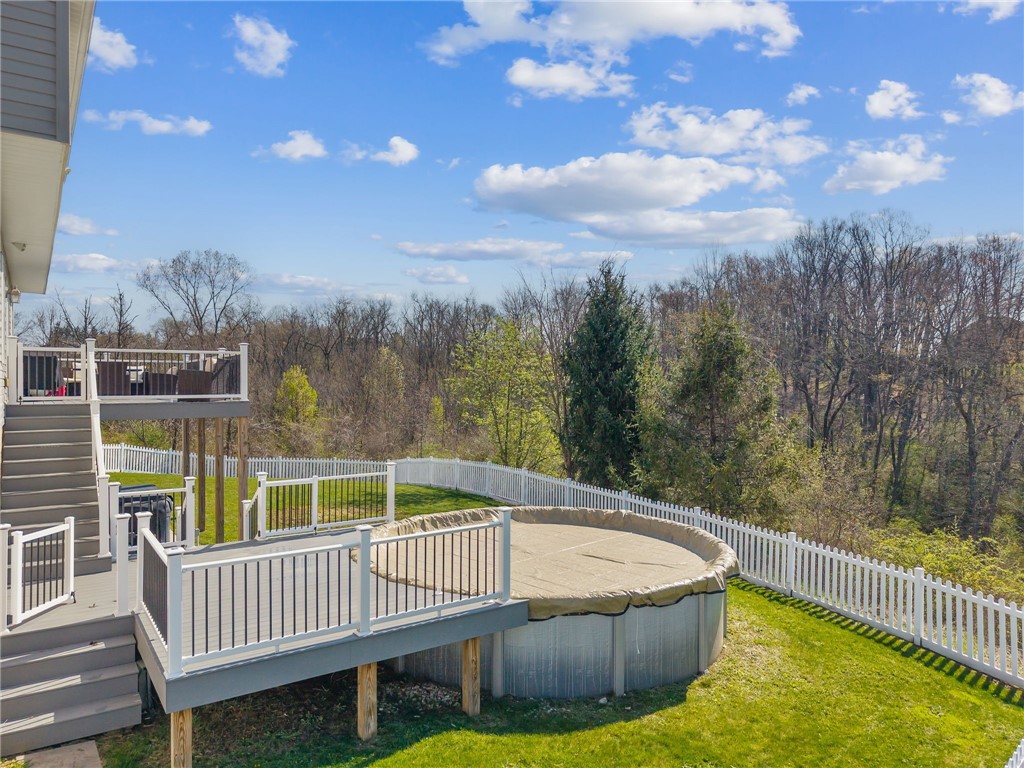 388 Rose Ave