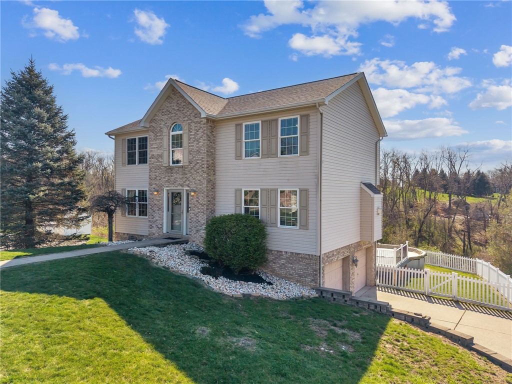388 Rose Ave