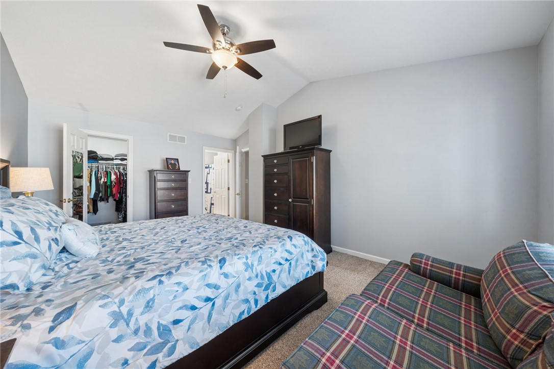 388 Rose Ave