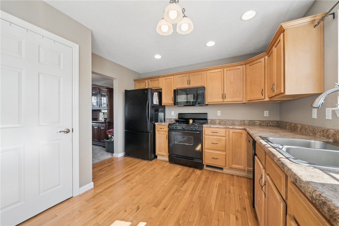 388 Rose Ave