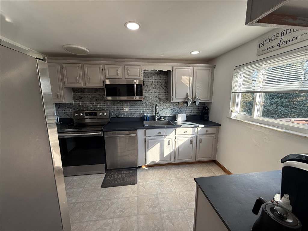 1110 Portsmouth Dr