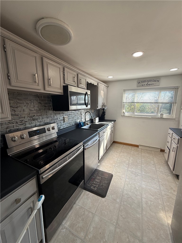 1110 Portsmouth Dr