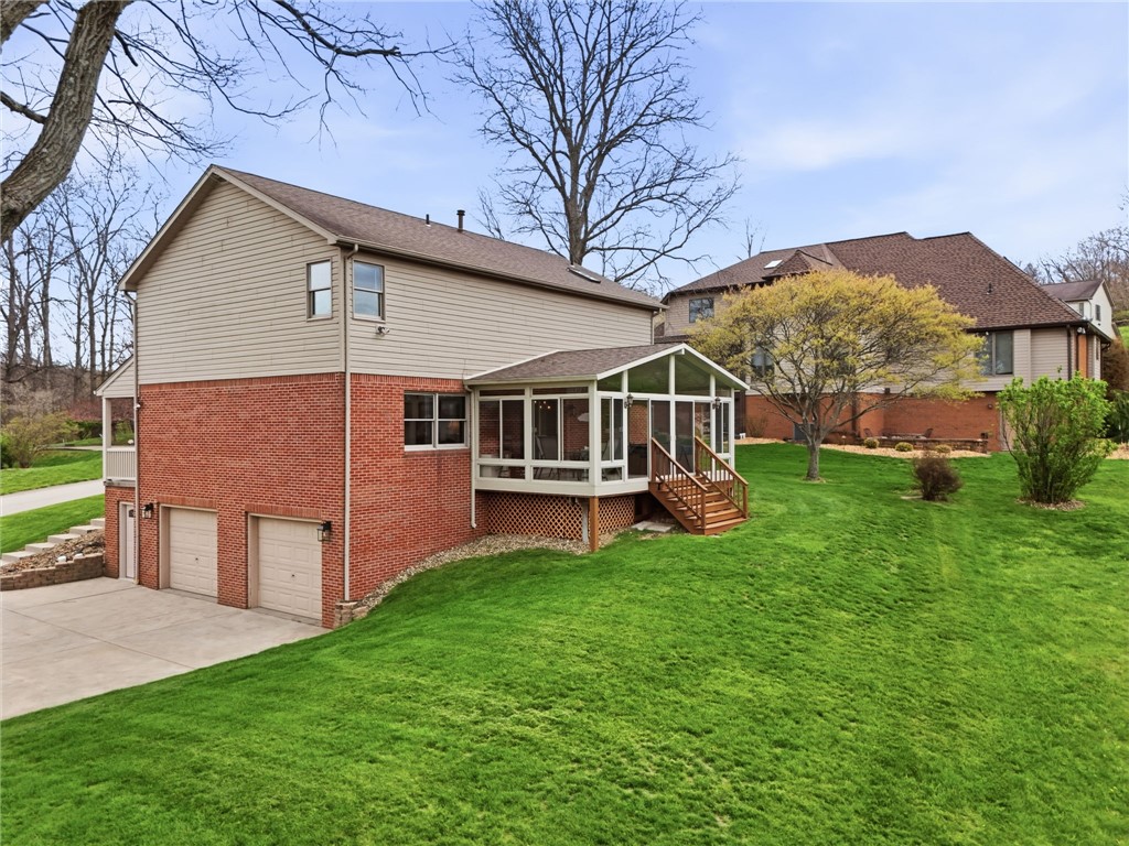 1370 Spyglass Hl
