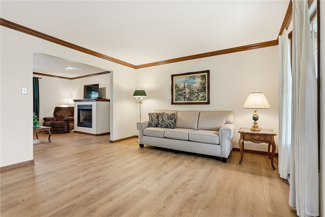 1370 Spyglass Hl