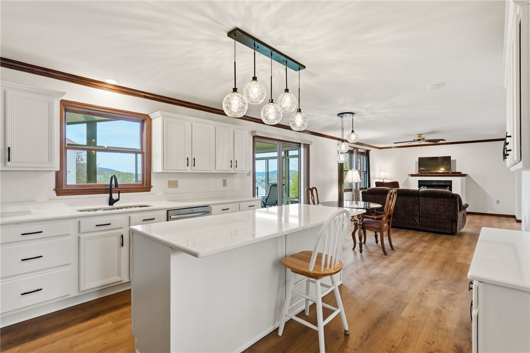 1370 Spyglass Hl