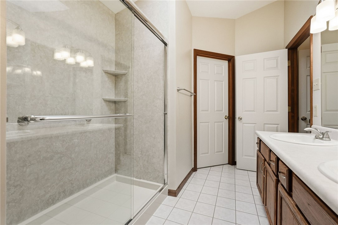 1370 Spyglass Hl