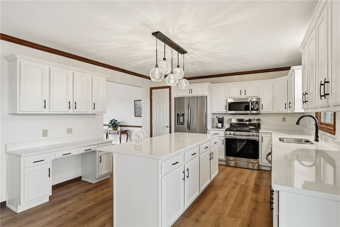 1370 Spyglass Hl