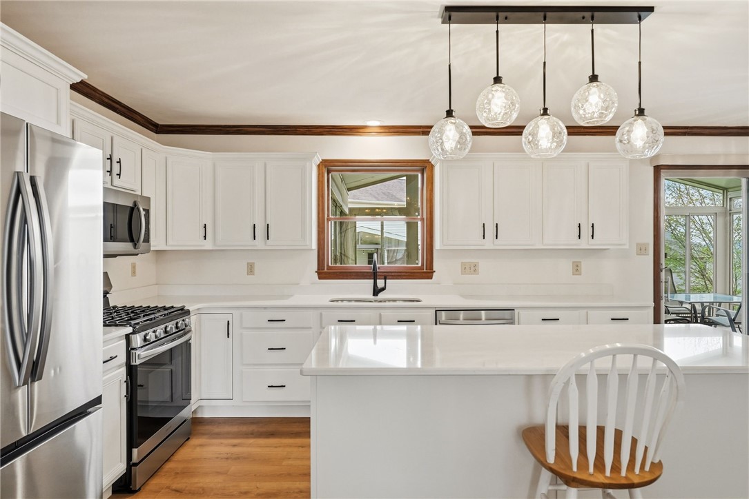 1370 Spyglass Hl