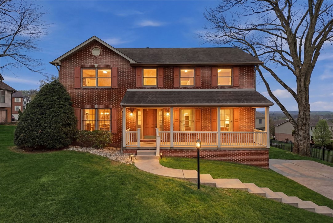 1370 Spyglass Hl