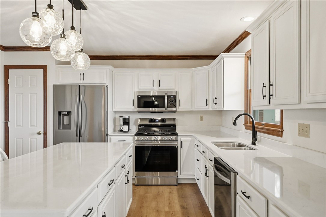 1370 Spyglass Hl