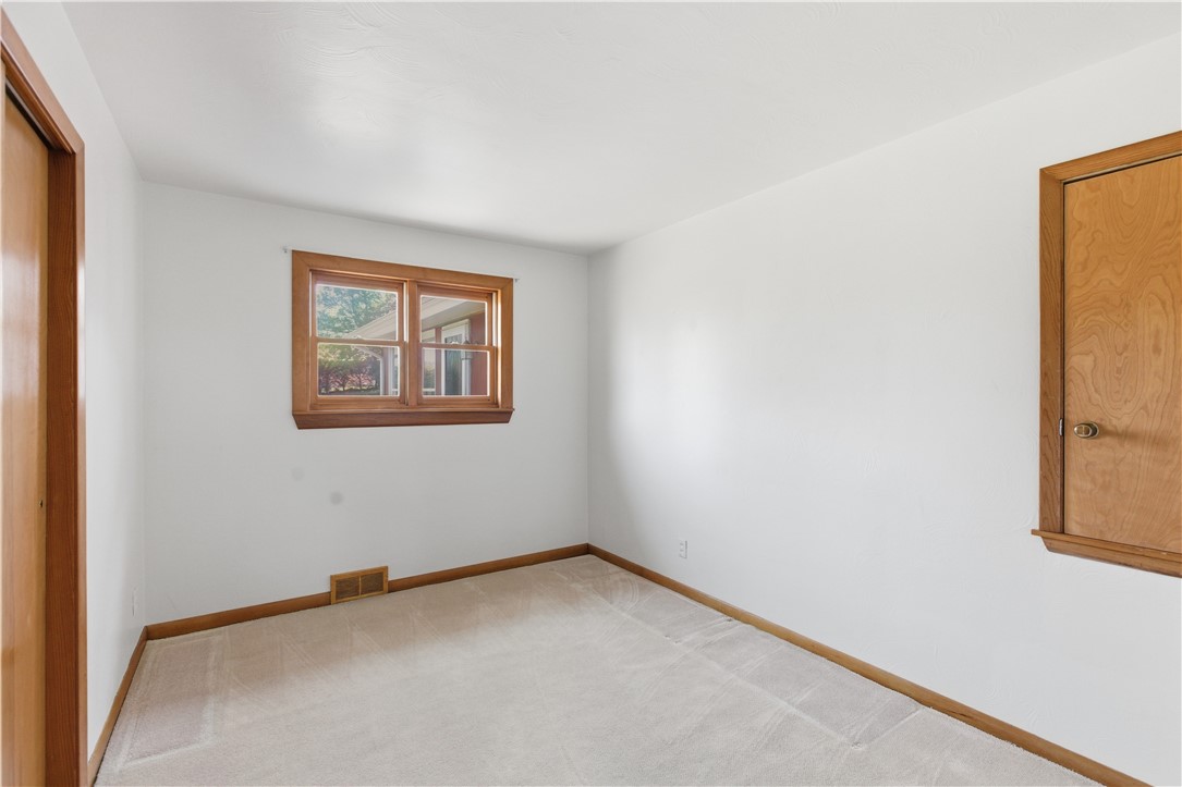 16 Schenk Terrace